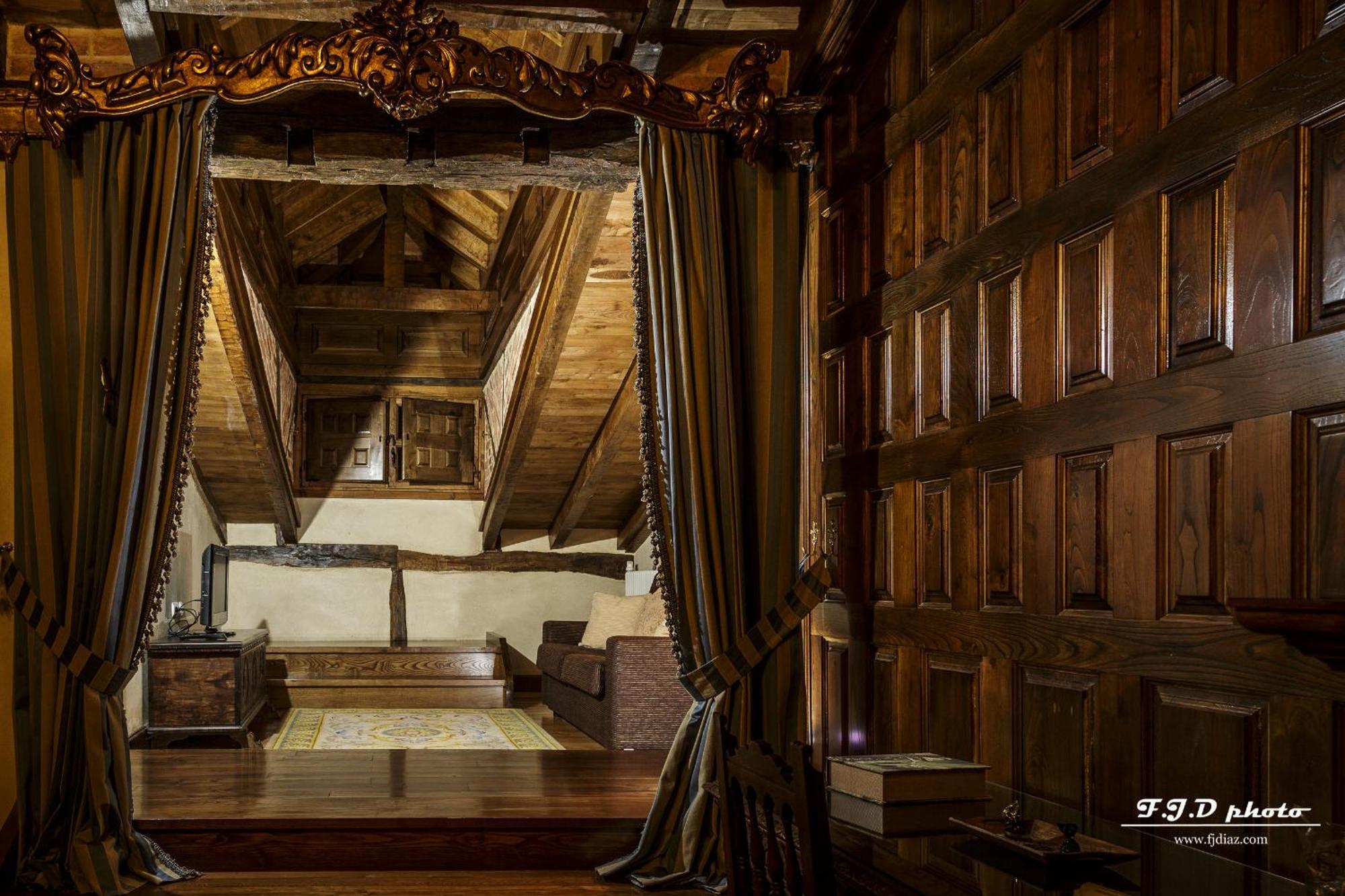 Palacio De Trasvilla Escobedo Cameră foto